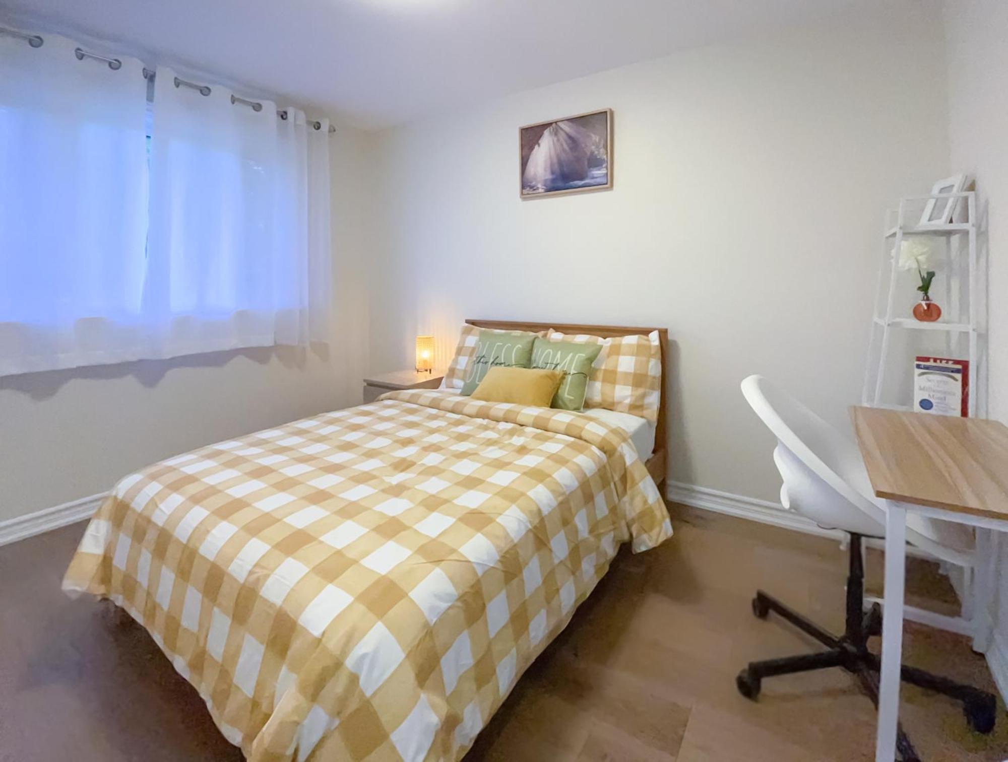Apartamento Newly-Renovated 3Br House, 12 Minutes To Airport Toronto Exterior foto